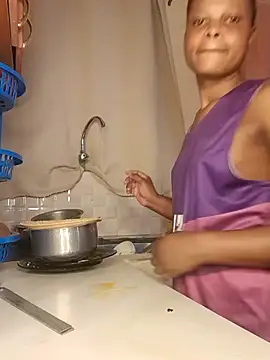 Snapshot of Freya_004 chatting on December 5, 9:51 am Freya 004 online show from December 5, 9:51 am