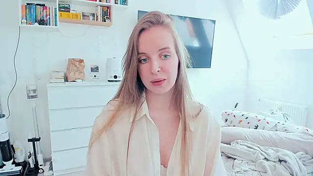 violet blue eyes online show from May 5, 1:30 pm