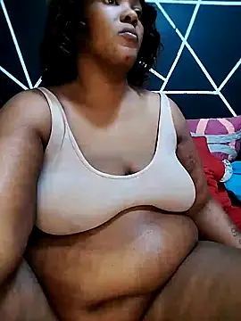 YummyChocolatexx2 online show from June 28, 9:15 am