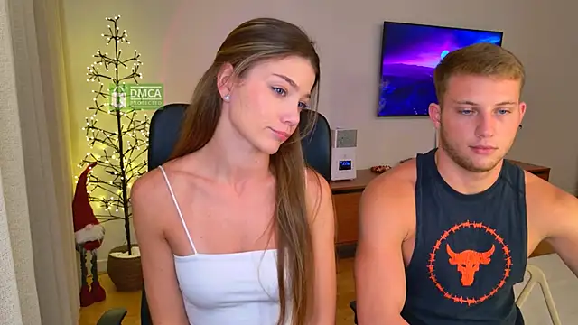 Snapshot of Jony_and_Jessica chatting on January 14, 8:15 pm Jony and Jessica online show from January 14, 8:15 pm
