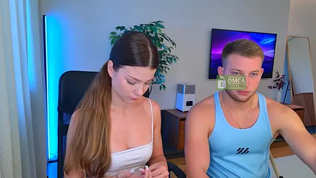 Snapshot of Jony_and_Jessica chatting on July 15, 5:23 am Jony and Jessica online show from July 15, 5:23 am
