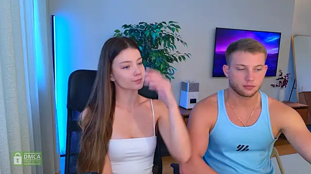 Snapshot of Jony_and_Jessica chatting on July 25, 7:39 am Jony and Jessica online show from July 25, 7:39 am