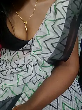 Snapshot of Janavi-janu chatting on November 6, 9:05 pm Janavi-janu online show from November 6, 9:05 pm