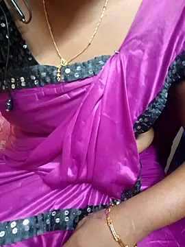 Snapshot of Janavi-janu chatting on November 8, 4:56 am Janavi-janu online show from November 8, 4:56 am