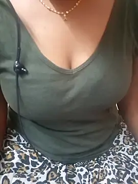 Snapshot of Janavi-janu chatting on November 12, 5:35 pm Janavi-janu online show from November 12, 5:35 pm