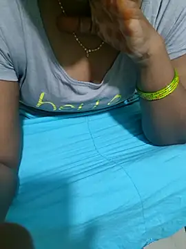 Snapshot of Janavi-janu chatting on November 22, 9:52 am Janavi-janu online show from November 22, 9:52 am