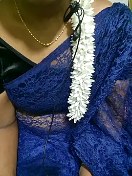 Snapshot of Janavi-janu chatting on November 23, 3:01 pm Janavi-janu online show from November 23, 3:01 pm