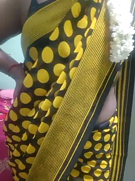 Snapshot of Janavi-janu chatting on November 29, 6:33 pm Janavi-janu online show from November 29, 6:33 pm