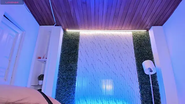 violet scott online show from September 12, 10:48 am