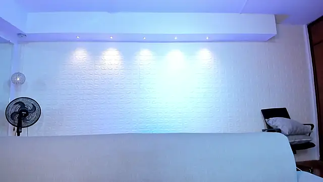 violet scott online show from October 21, 10:38 am