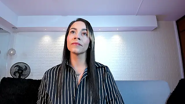 violet scott online show from November 19, 10:37 am