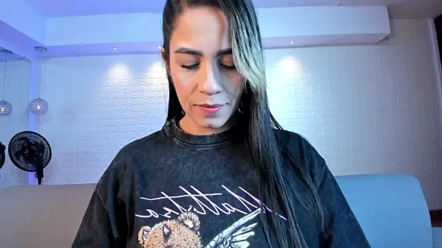 violet scott online show from November 29, 10:40 am