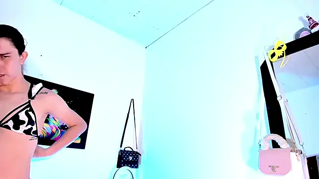 Snapshot of la_ratona_1 chatting on May 23, 10:52 am la ratona 1 online show from May 23, 10:52 am