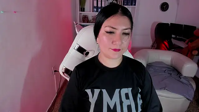 katya nt online show from November 18, 1:04 pm