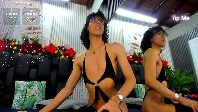 Camille Cedrik online show from December 2, 7:53 pm