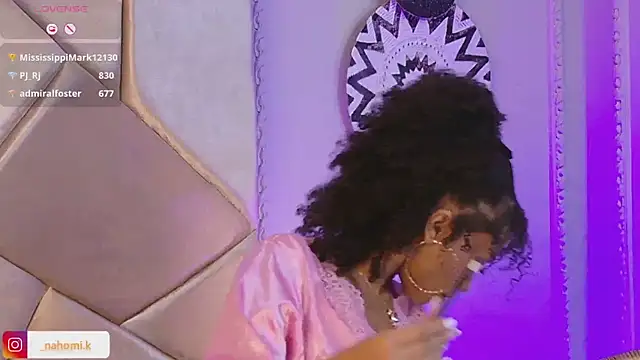 Snapshot of Nahomi_King chatting on February 6, 7:07 pm Nahomi King online show from February 6, 7:07 pm