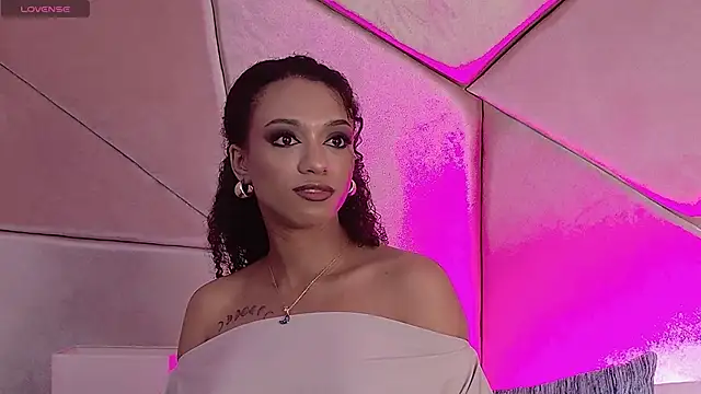 Nahomi King online show from December 20, 4:25 pm