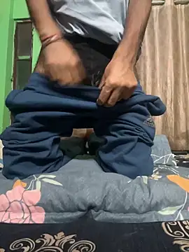 Snapshot of ALWAYSHORNYDADDY chatting on December 3, 7:34 pm ALWAYSHORNYDADDY online show from December 3, 7:34 pm