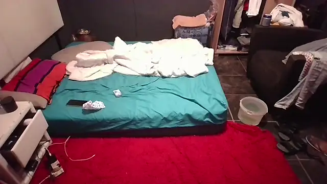 THEEBOSSTEE online show from November 6, 6:31 pm