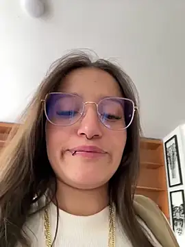 Snapshot of Elecktra_sweet chatting on May 15, 8:27 pm Elecktra sweet online show from May 15, 8:27 pm