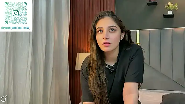 demieliss online show from October 28, 6:10 pm