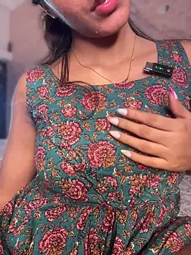 Snapshot of Goddess_sneha chatting on July 11, 6:49 am Goddess sneha online show from July 11, 6:49 am