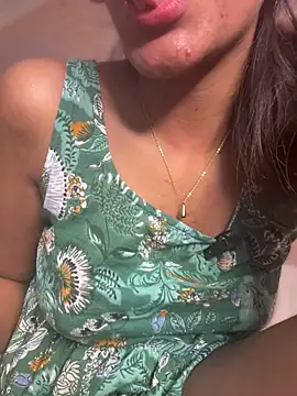 Snapshot of Goddess_sneha chatting on July 31, 8:25 am Goddess sneha online show from July 31, 8:25 am