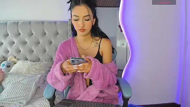 Snapshot of Violet_Rost chatting on February 10, 2:05 pm Violet Rost online show from February 10, 2:05 pm