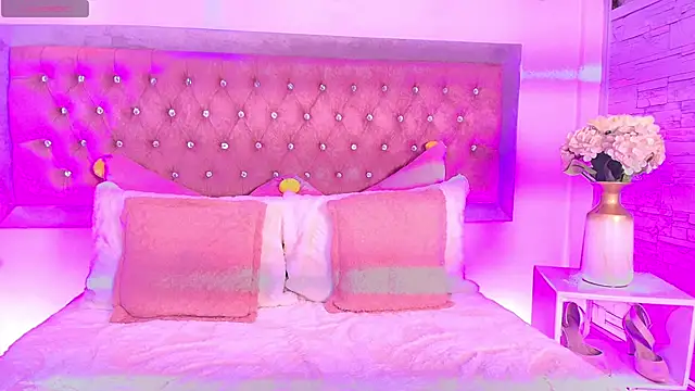 Tayzon Foxxx online show from January 7, 11:45 am