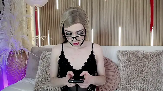 Tayzon Foxxx online show from April 28, 8:47 pm