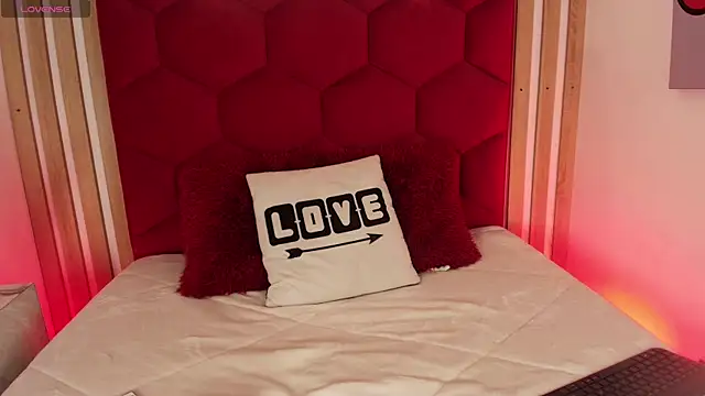 Snapshot of Tayzon_Foxxx chatting on July 5, 8:27 pm Tayzon Foxxx online show from July 5, 8:27 pm