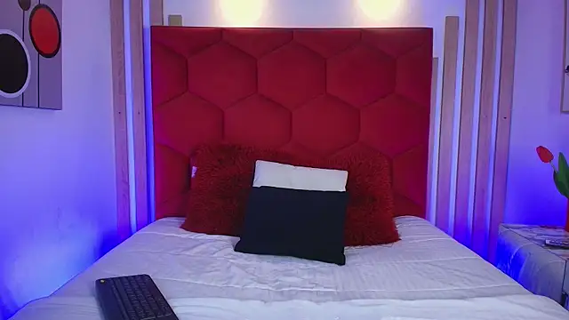 Snapshot of Tayzon_Foxxx chatting on July 9, 9:19 pm Tayzon Foxxx online show from July 9, 9:19 pm