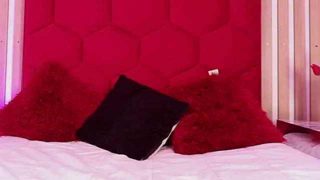 Snapshot of Tayzon_Foxxx chatting on July 17, 8:35 pm Tayzon Foxxx online show from July 17, 8:35 pm