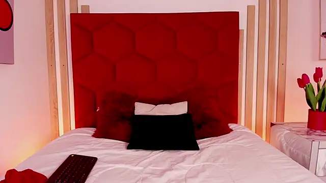 Snapshot of Tayzon_Foxxx chatting on July 23, 8:29 pm Tayzon Foxxx online show from July 23, 8:29 pm