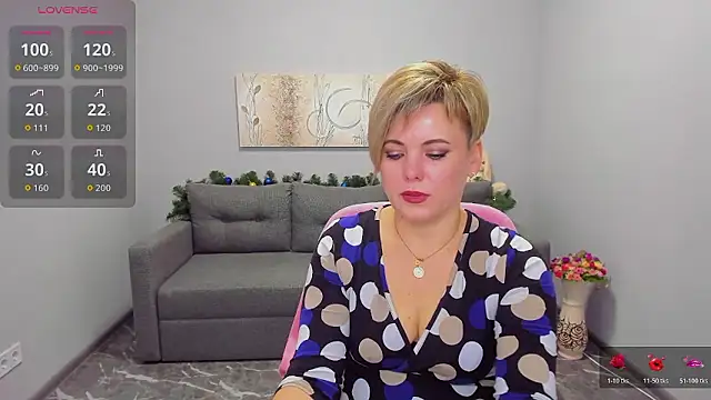 Julia Wilsone online show from January 6, 6:50 am