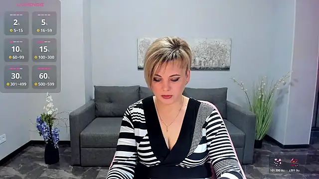 Julia Wilsone online show from January 14, 6:52 am