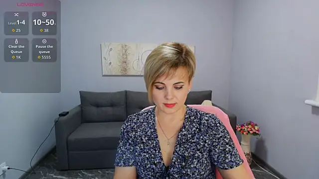 Julia Wilsone online show from February 5, 1:27 pm