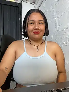 Snapshot of SofiaGarcia7 chatting on June 24, 2:27 pm SofiaGarcia7 online show from June 24, 2:27 pm