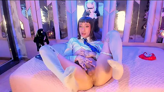 Snapshot of MadisonWood01 chatting on November 13, 4:17 pm MadisonWood01 online show from November 13, 4:17 pm