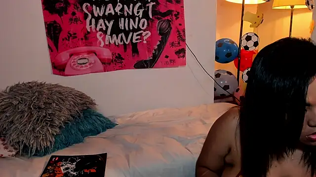 Snapshot of ivy_roosx chatting on June 24, 8:52 pm ivy roosx online show from June 24, 8:52 pm