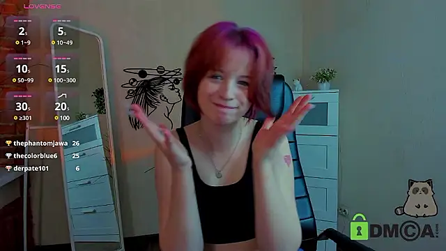 Snapshot of Alina_Mills chatting on December 6, 1:44 pm Alina Mills online show from December 6, 1:44 pm