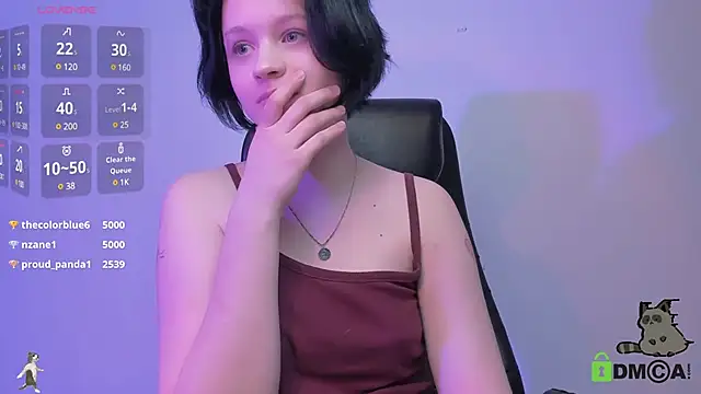 Snapshot of Alina_Mills chatting on December 9, 7:50 pm Alina Mills online show from December 9, 7:50 pm