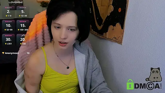 Snapshot of Alina_Mills chatting on December 13, 1:55 pm Alina Mills online show from December 13, 1:55 pm