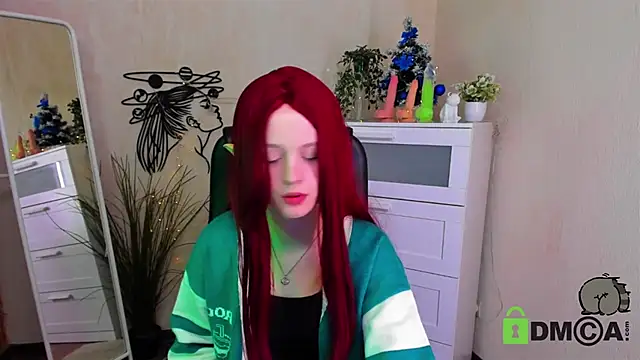 Snapshot of Alina_Mills chatting on December 19, 10:45 am Alina Mills online show from December 19, 10:45 am