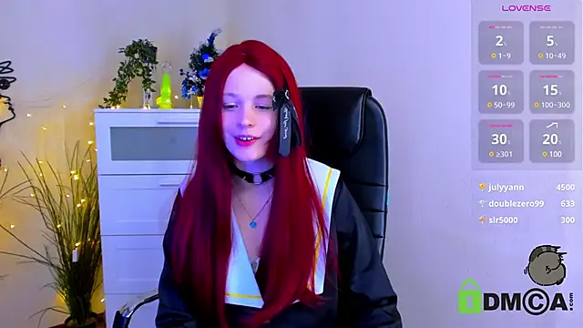 Snapshot of Alina_Mills chatting on December 23, 4:50 pm Alina Mills online show from December 23, 4:50 pm