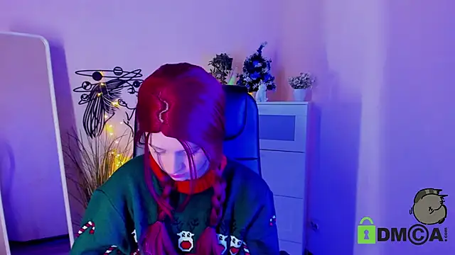 Snapshot of Alina_Mills chatting on December 26, 3:20 pm Alina Mills online show from December 26, 3:20 pm