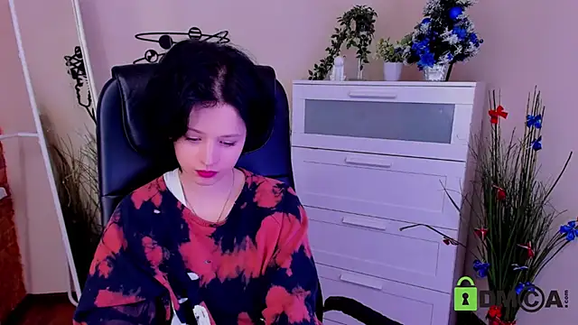 Snapshot of Alina_Mills chatting on December 30, 10:32 am Alina Mills online show from December 30, 10:32 am