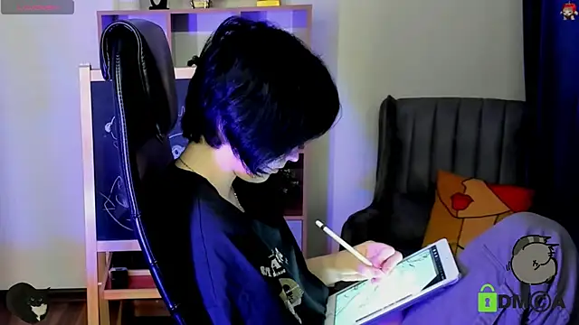 Snapshot of Alina_Mills chatting on January 3, 2:08 pm Alina Mills online show from January 3, 2:08 pm