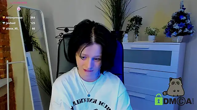 Snapshot of Alina_Mills chatting on January 12, 5:11 pm Alina Mills online show from January 12, 5:11 pm