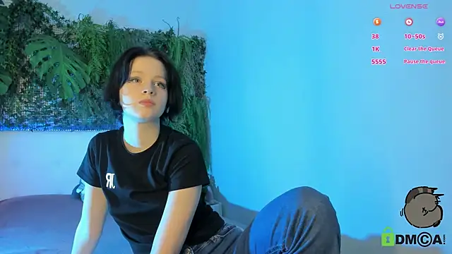 Snapshot of Alina_Mills chatting on January 24, 3:13 pm Alina Mills online show from January 24, 3:13 pm